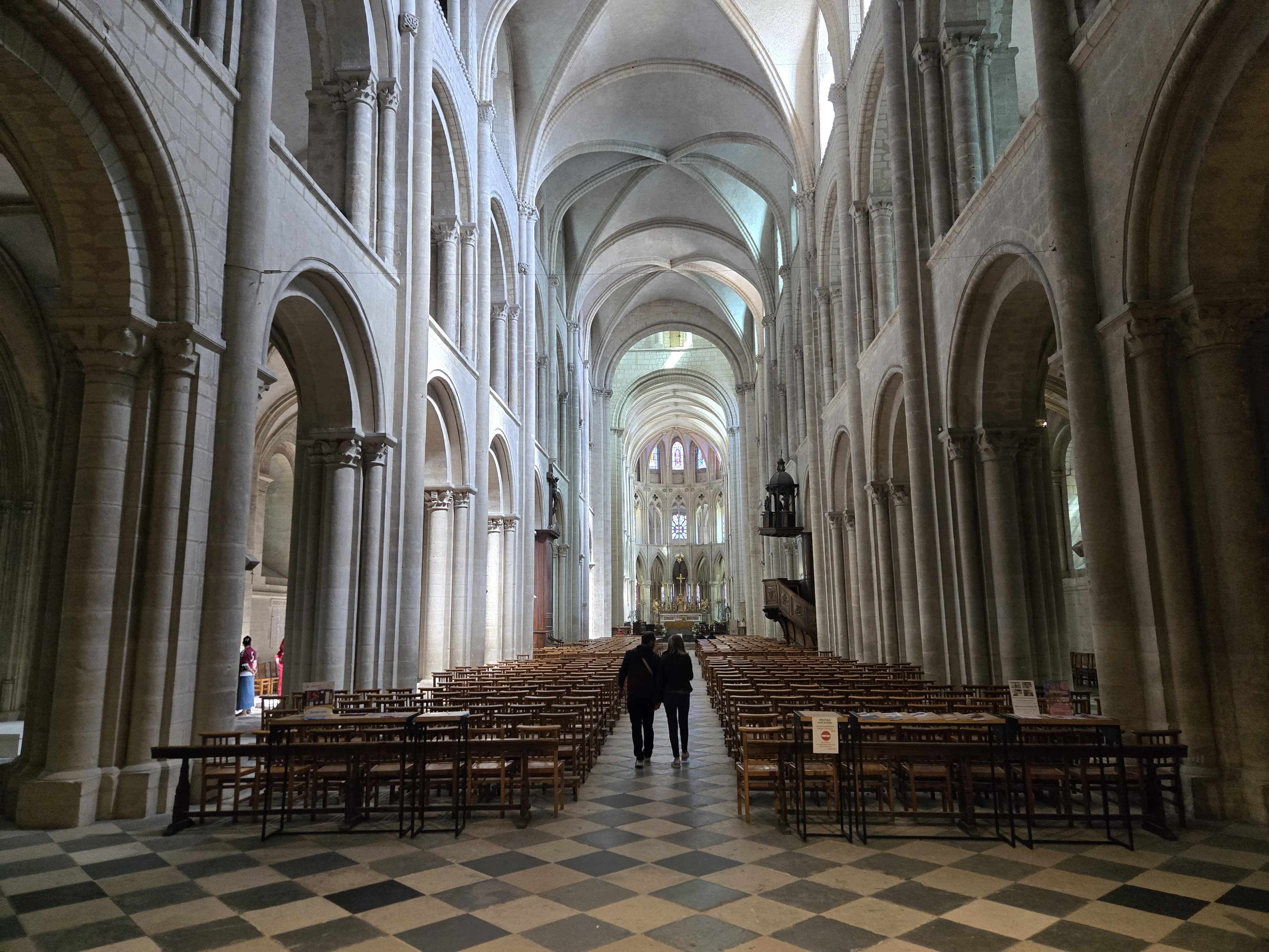Caen walking tour — historic center