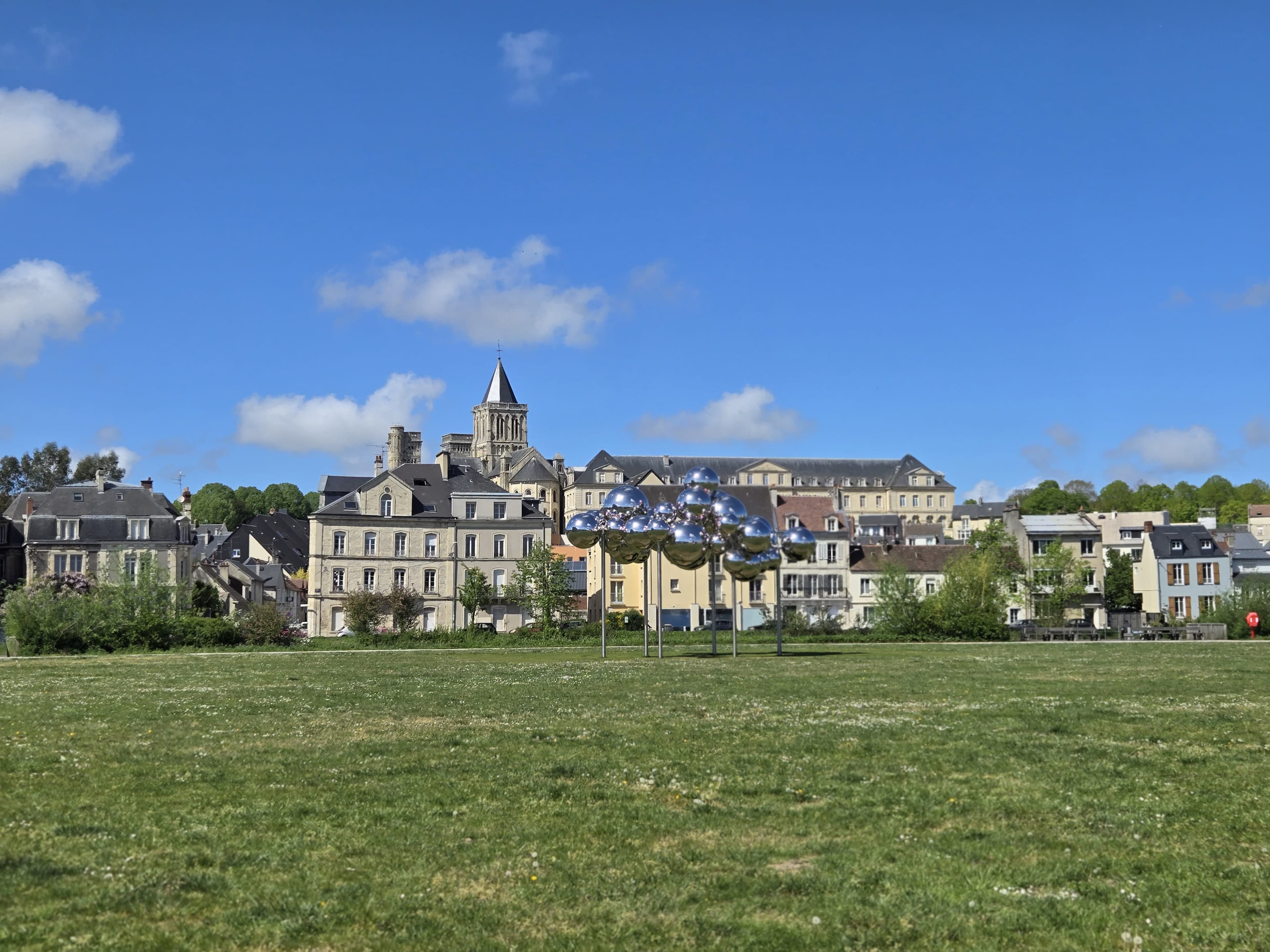 Caen walking tour — historic center